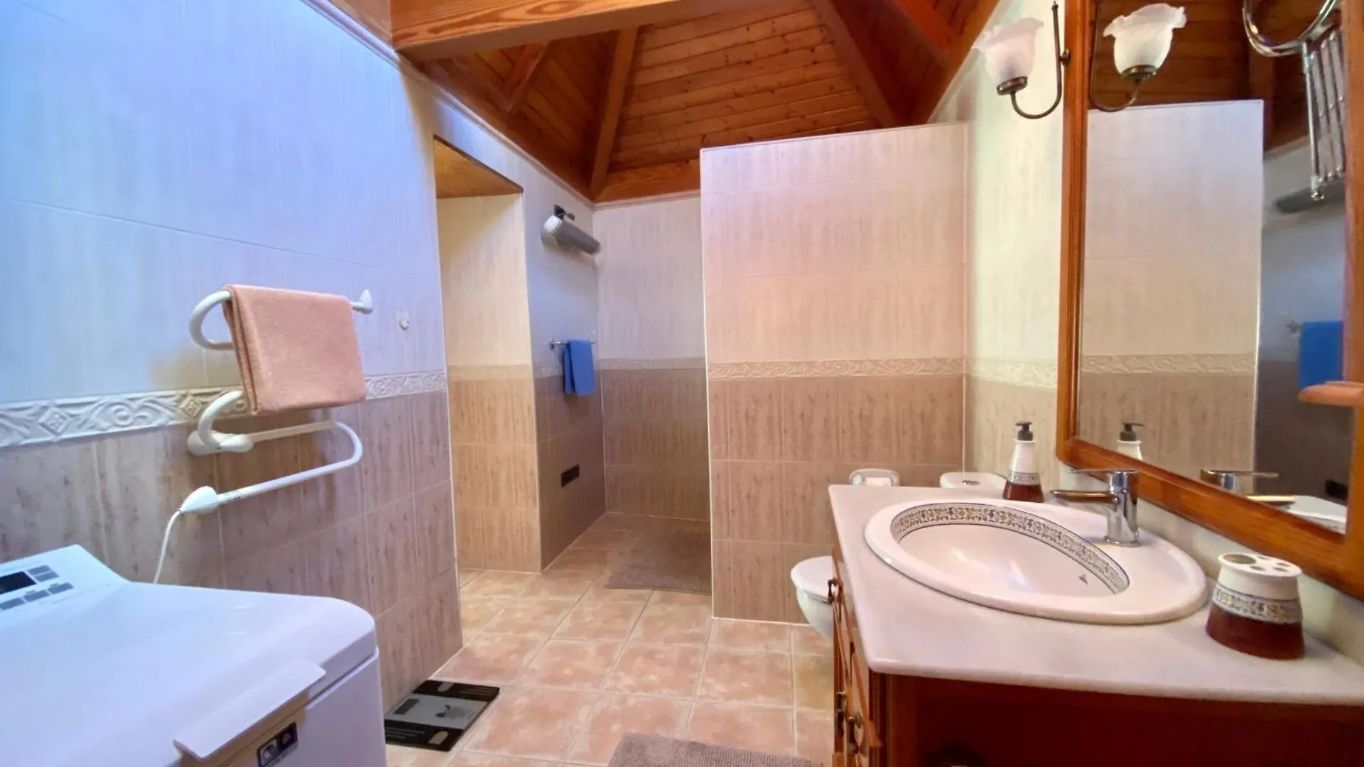 Finca Tenerife - Authentisches Kanarisches Haus Mit Traumblick, Tropischem Garten Und Sauna Icod De Los Vinos 0*,  Spain
